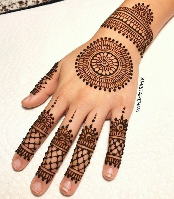 back-hand-mehndi-design-for-kids