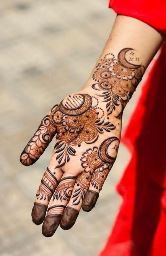 back-simple-mehndi-design-photo-back-side