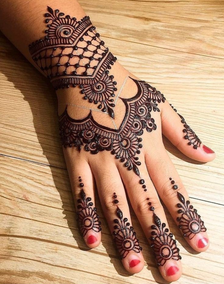 best-and-simple-mehndi-designs-for-kids