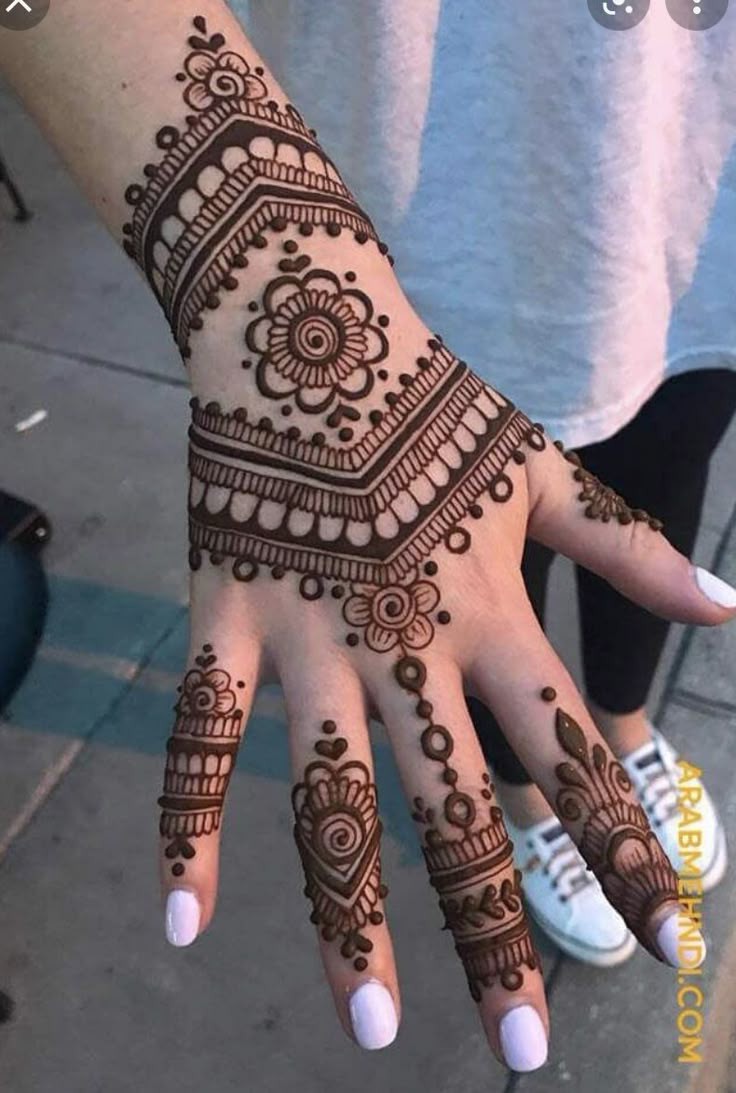 bridal-mehndi-simple-mehndi-designs-for-kids-front-hand