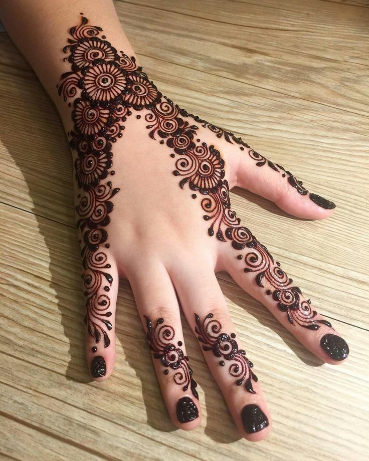 easy-and-beautiful-front-hand-simple-mehndi-design-arabic
