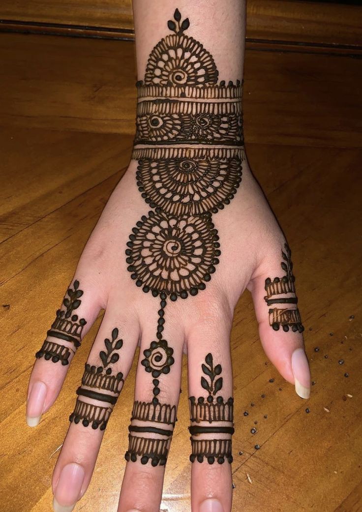 easy-and-simple-mehndi-designs-for-kids