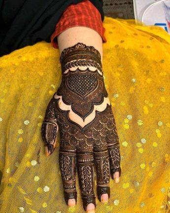 front-simple-mehndi-design-easy-and-beautiful