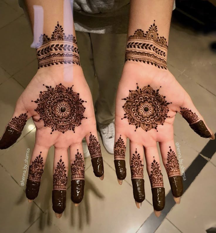 mehndi-design-for-kids-aesthetic