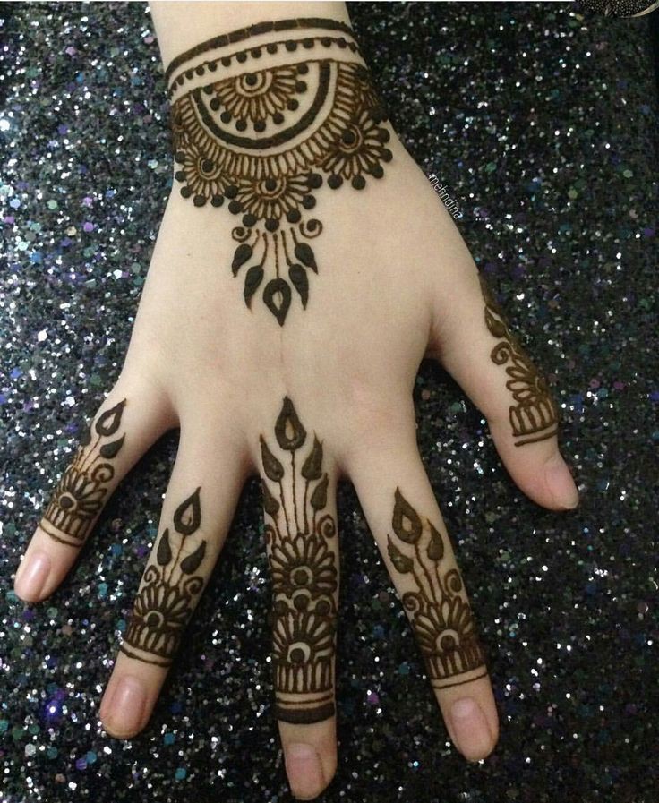 mehndi-designs-for-kids-and-eid