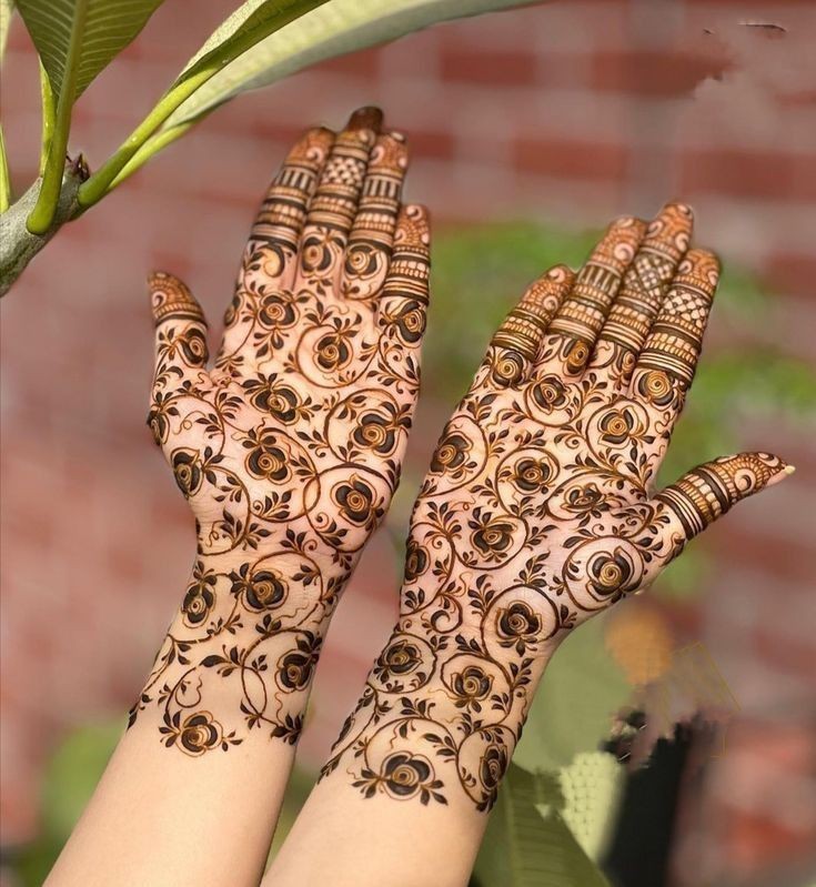 new-mehndi-design-photo-girl-simple-and-beautiful