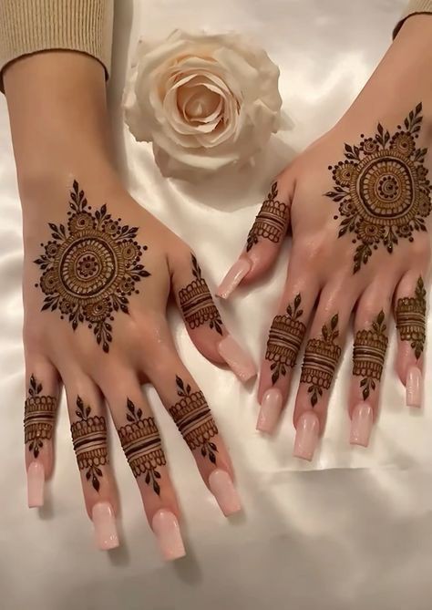 simple-mehndi-design-aage-ka