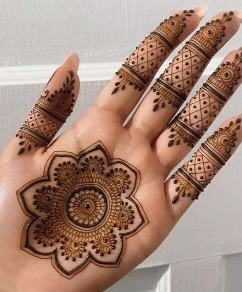 simple-mehndi-design-arabic-back-hand