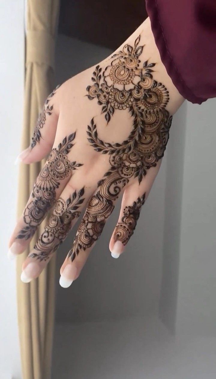simple-mehndi-design-baby-shower