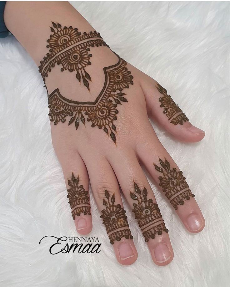 simple-mehndi-design-beautiful-mehndi-front-hand-stylish-front-hand