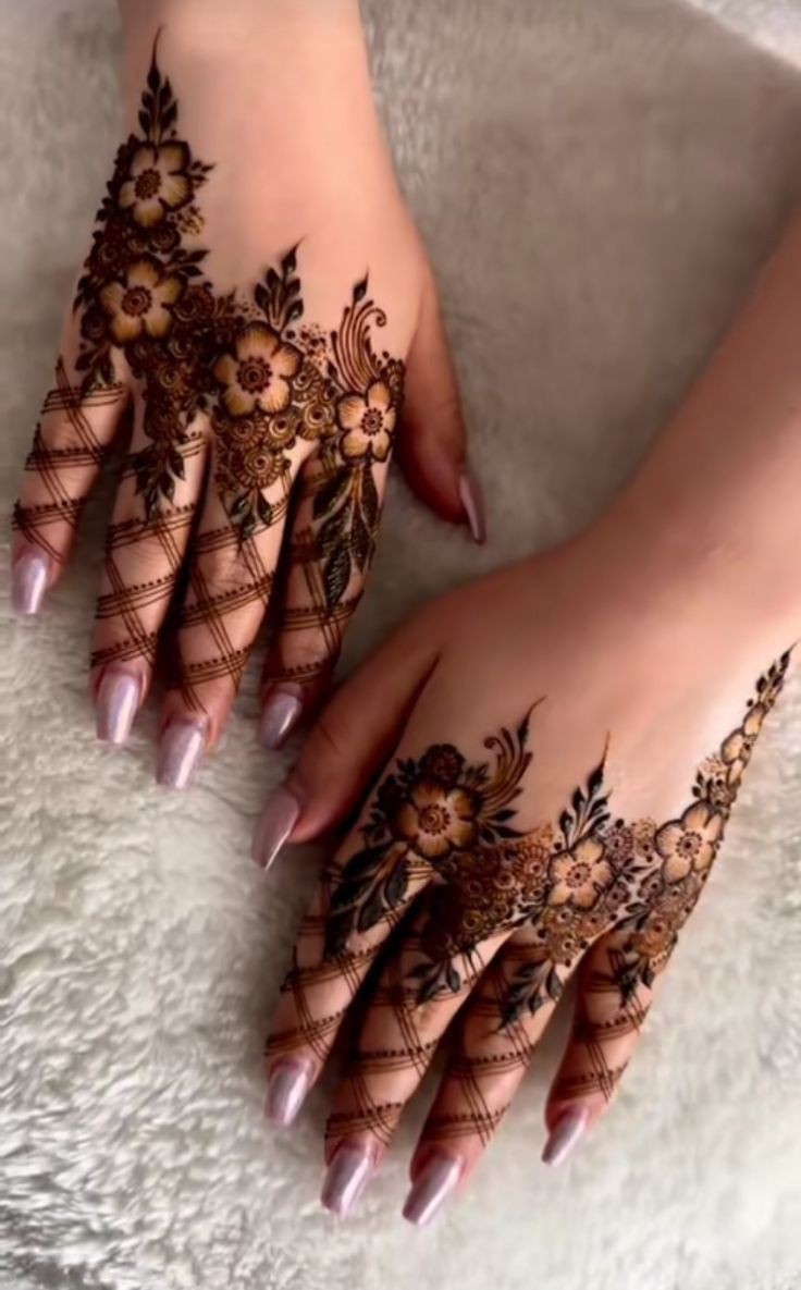simple-mehndi-design-boys