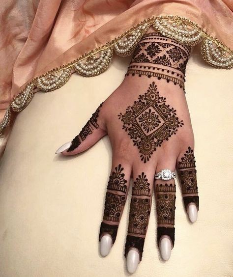 simple-mehndi-design-bridal-mehndi-front-hand-stylish-front-hand