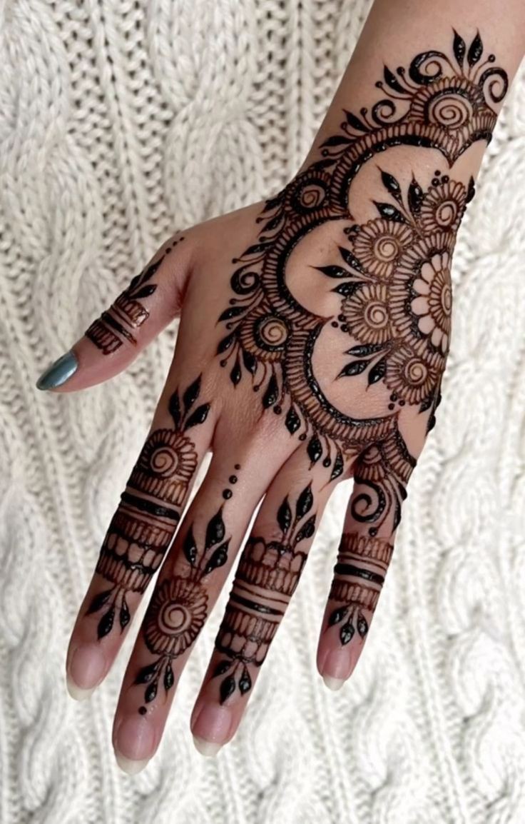 simple-mehndi-design-chand