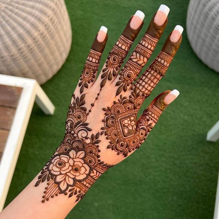 simple-mehndi-design-chand