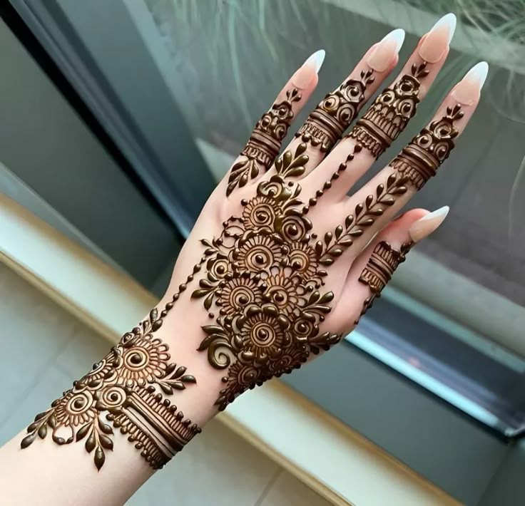 simple-mehndi-design-easy-front-hand