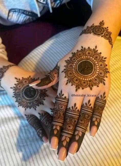 simple-mehndi-design-engagement