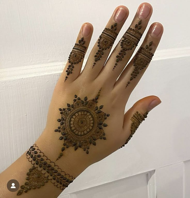 simple-mehndi-design-photo-aage-ka