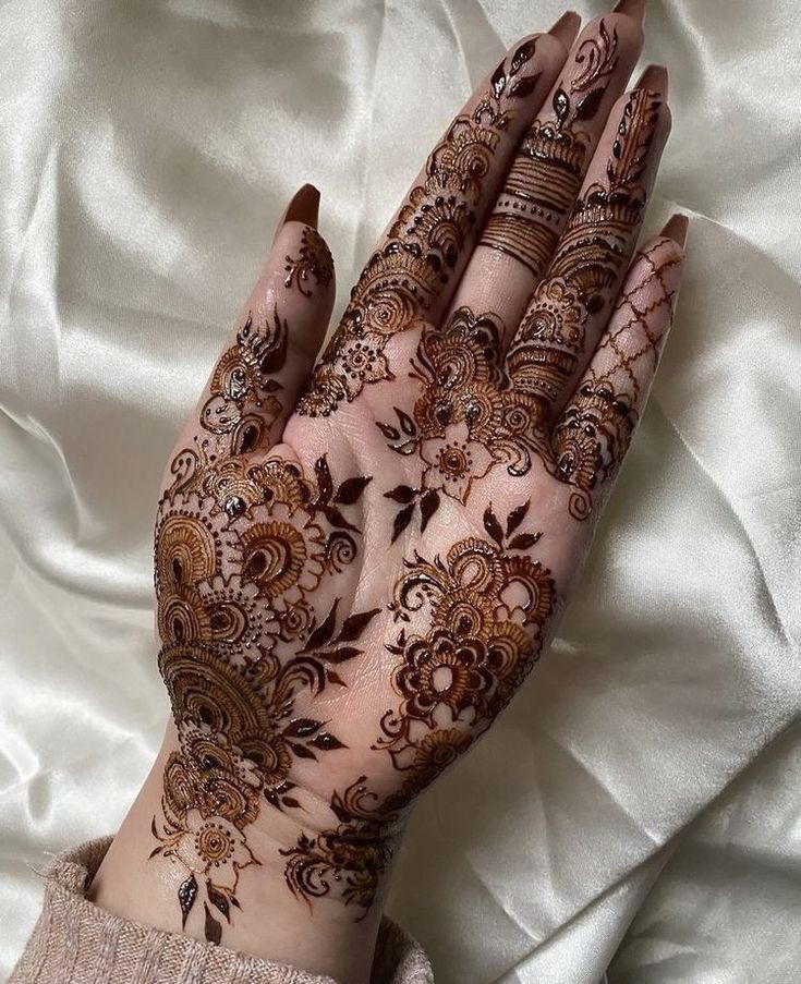 simple-mehndi-design-photo-back-hand-front-and-back