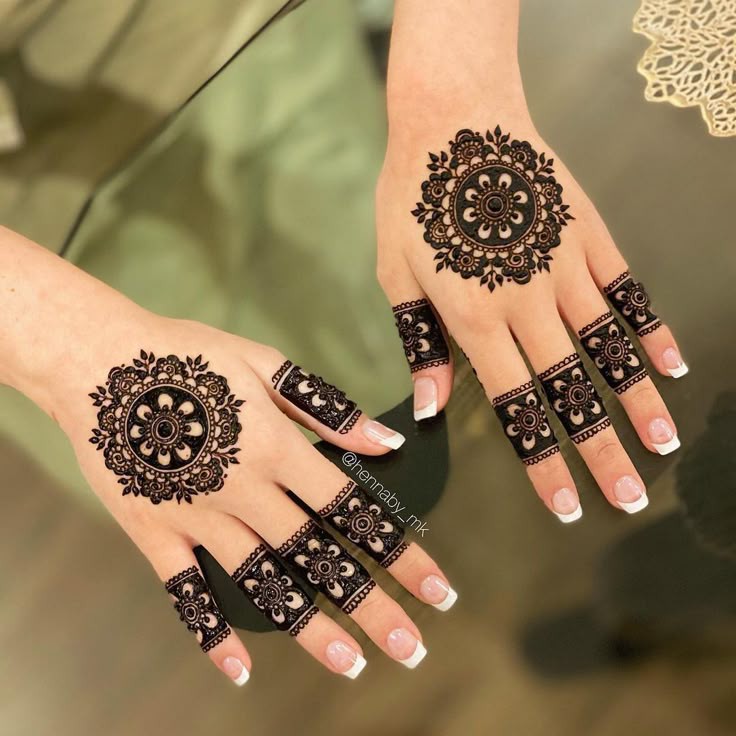 simple-mehndi-design-photo-child