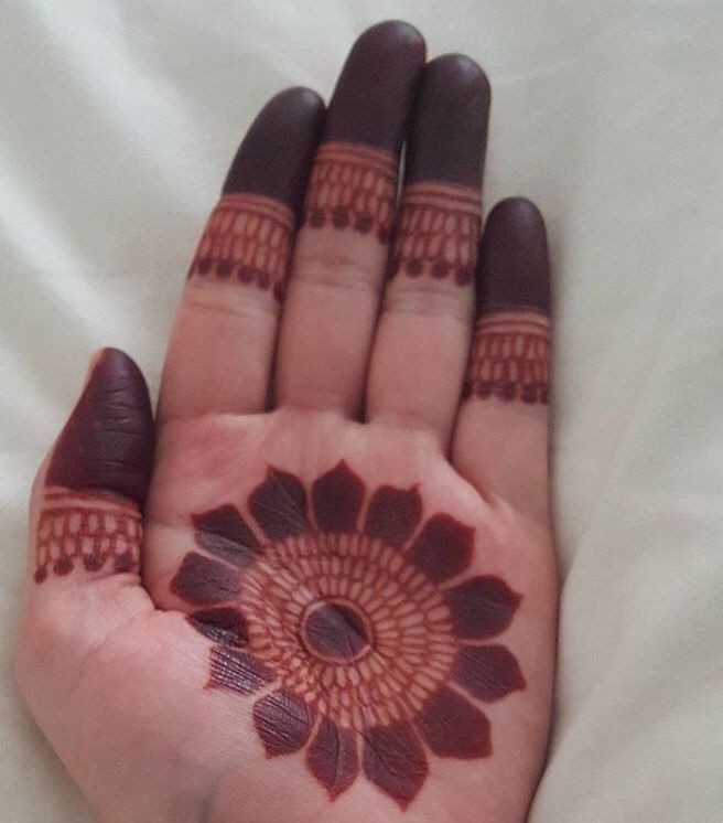 simple-mehndi-design-that-kids-can-do