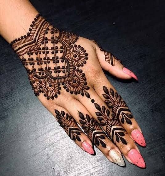 simple-mehndi-designs-for-kids-cartoon