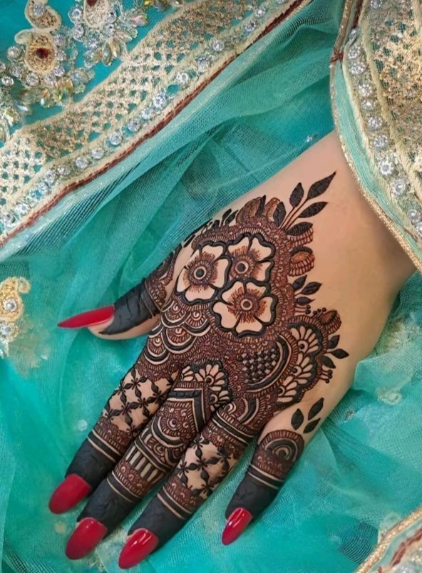 very-simple-mehndi-design-easy-and-beautiful