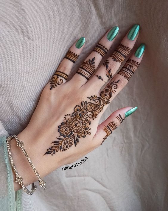 Easy-Arabic-Mehndi-Design
