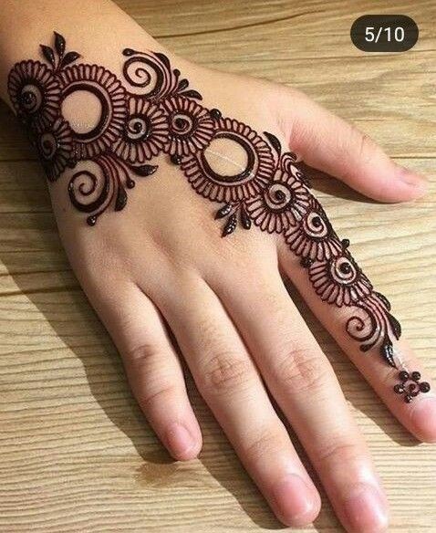 aesthetic-arabic-mehndi-design