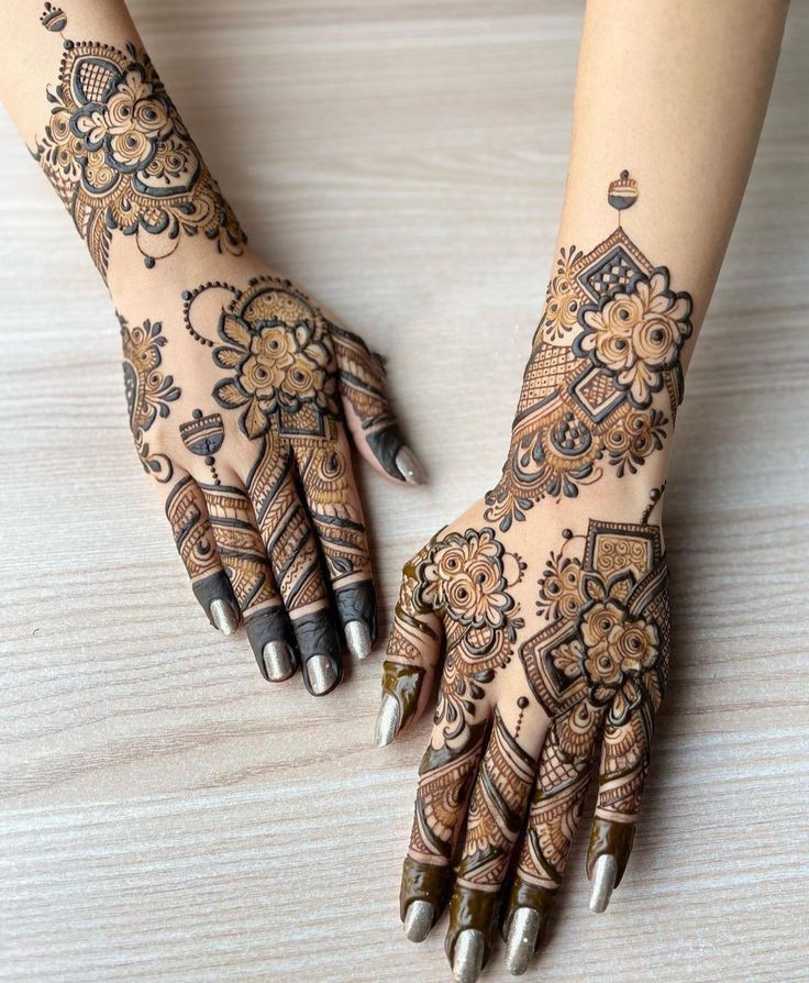 aesthetic-arabic-mehndi-design-simple