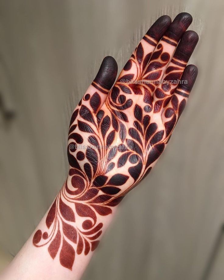arabic-front-hand-mehndi-design-for-raksha-bandhan
