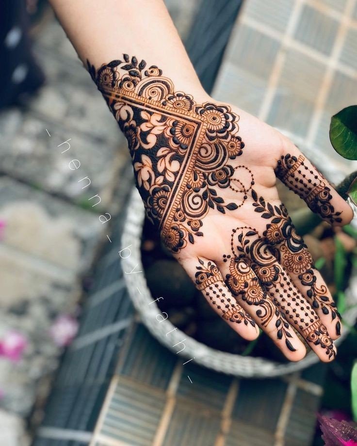 arabic-front-mehndi-design-easy-and-beautiful arabic-front-mehndi-design-easy-and-beautiful