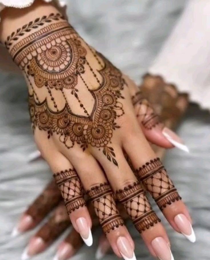 arabic-front-mehndi-design-easy-and-beautiful-back-hand arabic-front-mehndi-design-easy-and-beautiful-back-hand