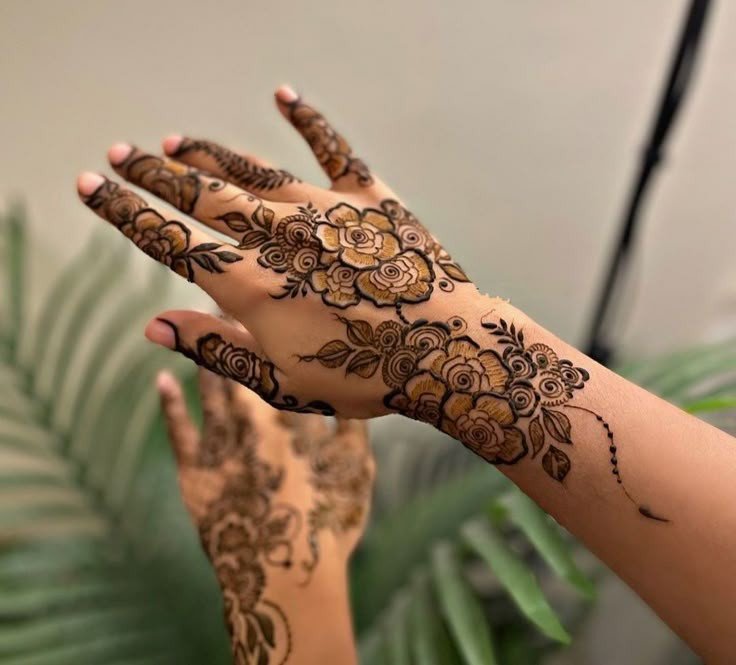 arabic-front-mehndi-design-easy-and-beautiful-half-hand arabic-front-mehndi-design-easy-and-beautiful-half-hand