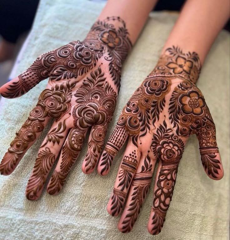 back-full-hand-mehndi-design back-full-hand-mehndi-design
