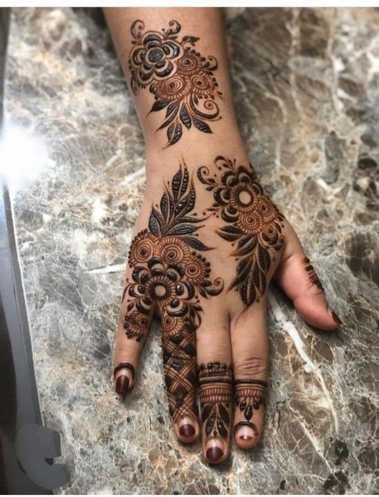 back-side-mehndi-design-easy-and-beautiful back-side-mehndi-design-easy-and-beautiful