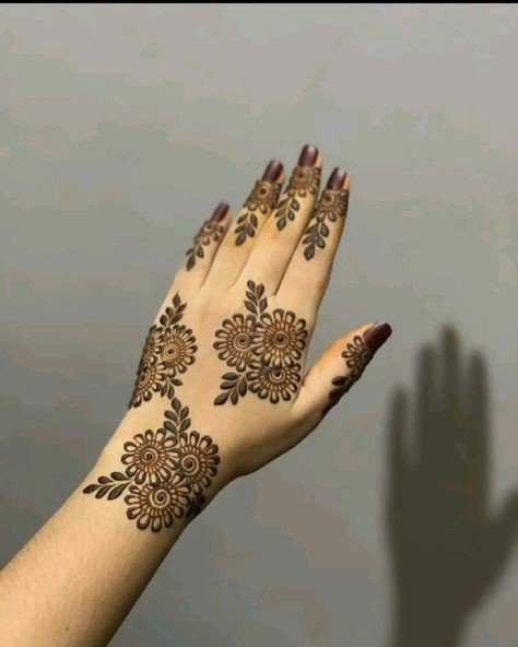 beautiful-and-easy-mehndi-design-full-hand-finger beautiful-and-easy-mehndi-design-full-hand-finger