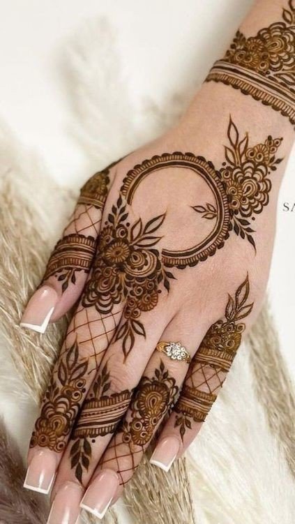 easy-mehndi-design-back-hand-simple-and-beautiful easy-mehndi-design-back-hand-simple-and-beautiful