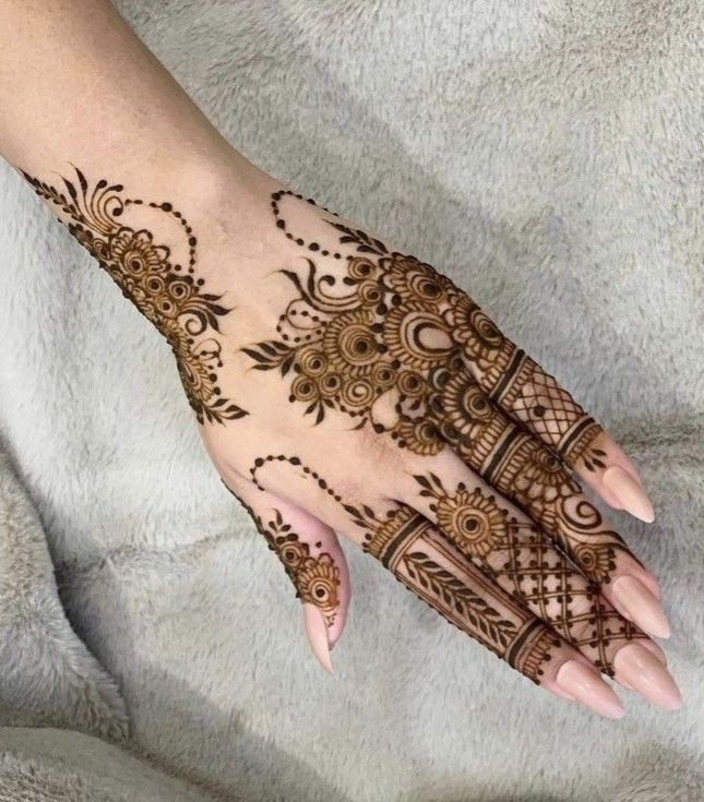 easy-mehndi-design-for-karva-chauth-for-beginners easy-mehndi-design-for-karva-chauth-for-beginners