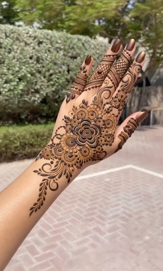 easy-mehndi-design-karva-chauth-ke-liye easy-mehndi-design-karva-chauth-ke-liye