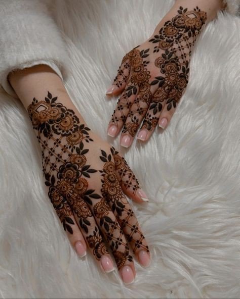 front-full-hand-mehndi-design front-full-hand-mehndi-design