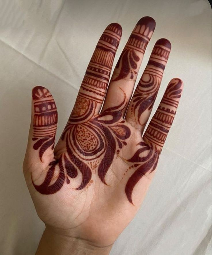 front-hand-simple-mehndi-design-child