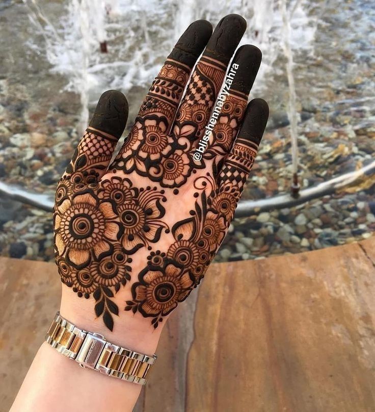 front-hand-simple-mehndi-design-child