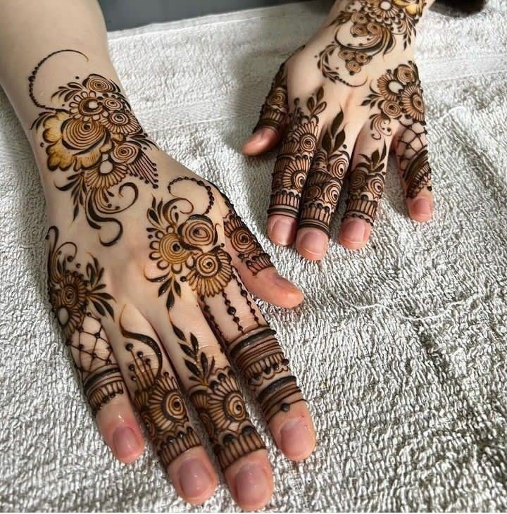 front-mehndi-design-easy-and-beautiful-circle-arabic front-mehndi-design-easy-and-beautiful-circle-arabic