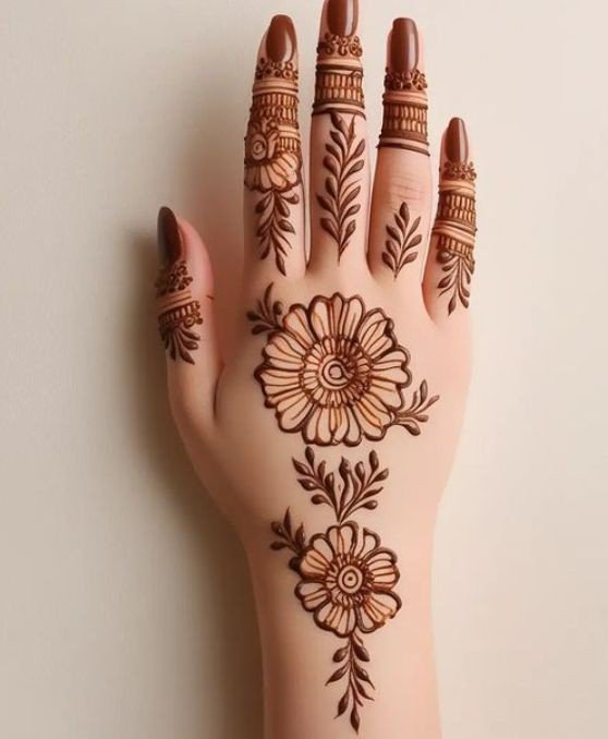 front-mehndi-design-easy-and-beautiful-for-karva-chauth front-mehndi-design-easy-and-beautiful-for-karva-chauth