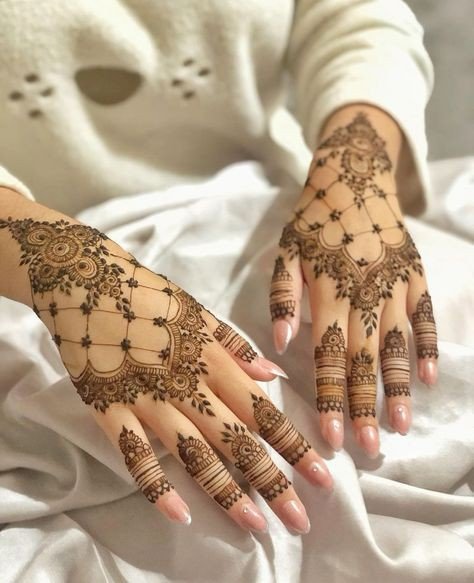 front-mehndi-design-easy-and-beautiful-instagram-arabic front-mehndi-design-easy-and-beautiful-instagram-arabic