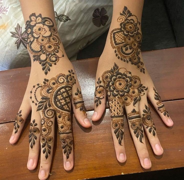 henna-front-hand-designs henna-front-hand-designs