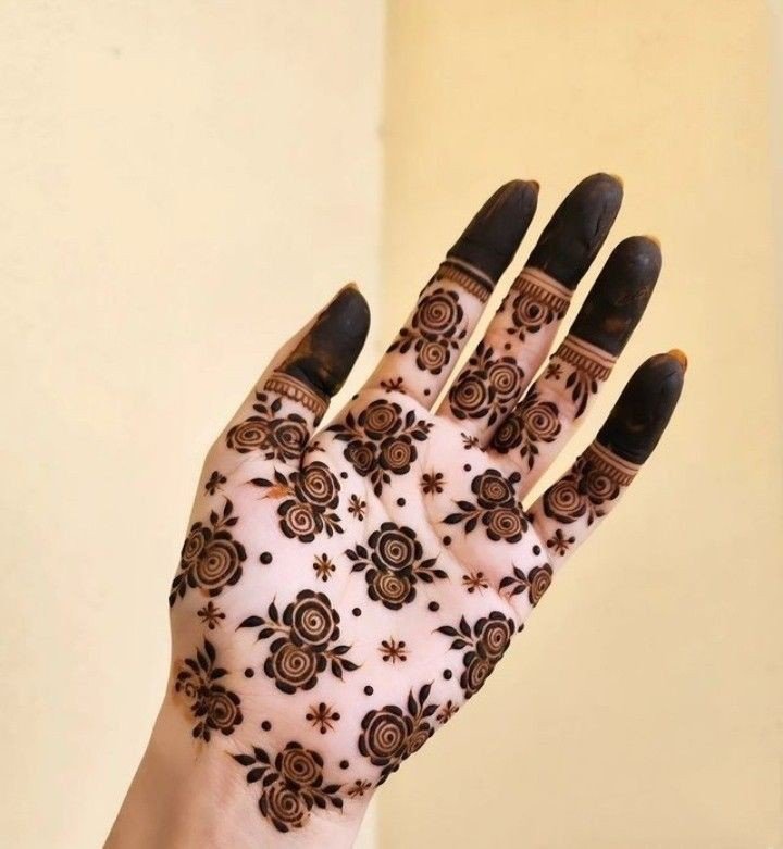 instagram-punjabi-royal-front-hand-mehndi-design instagram-punjabi-royal-front-hand-mehndi-design