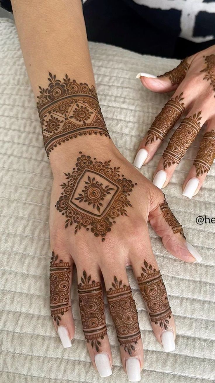 mehndi-design-arabic-easy-and-beautiful