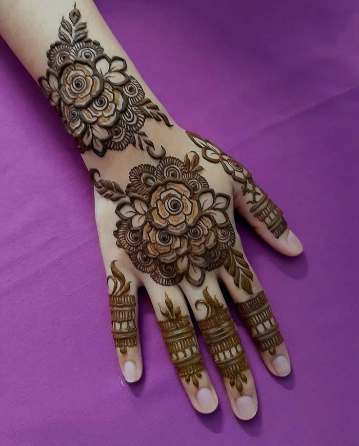 mehndi-design-easy-and-beautiful-aesthetic-front-hand mehndi-design-easy-and-beautiful-aesthetic-front-hand