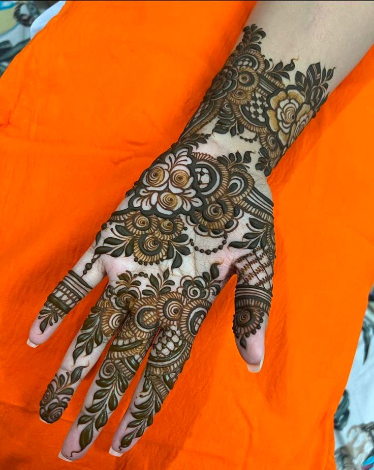 mehndi-design-easy-and-beautiful-back-hand-for-girl mehndi-design-easy-and-beautiful-back-hand-for-girl